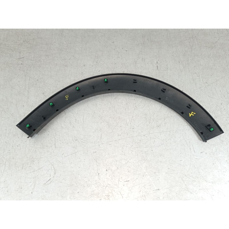 Recambio de aletin delantero izquierdo para citroën c3 iii (sx) 1.2 puretech 82 referencia OEM IAM 9812088680  