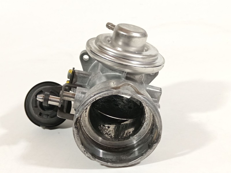 Recambio de valvula egr para volkswagen golf iv (1j1) 1.9 tdi referencia OEM IAM 038131501T 235121066 