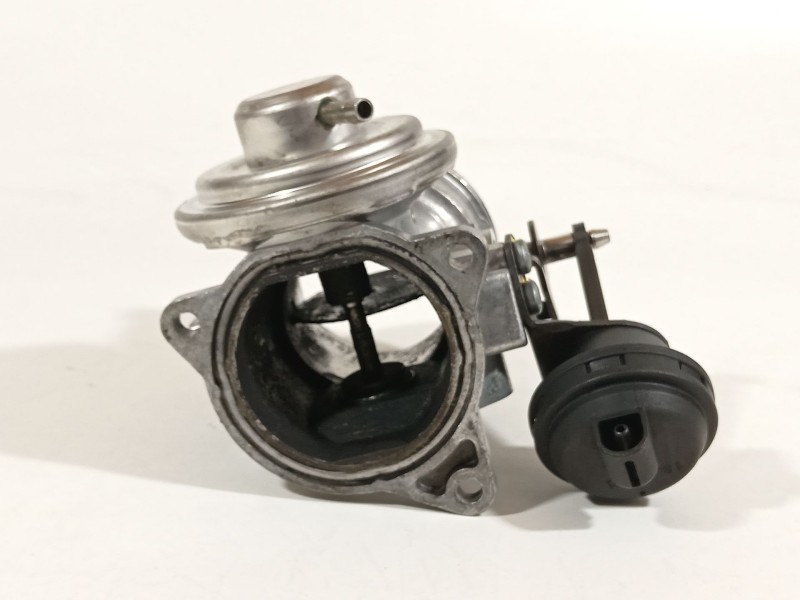 Recambio de valvula egr para volkswagen golf iv (1j1) 1.9 tdi referencia OEM IAM 038131501T 235121066 