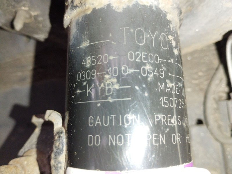 Recambio de amortiguador delantero izquierdo para toyota auris (_e18_) 1.6 (zre181_, zre185_) referencia OEM IAM 4852002E00  