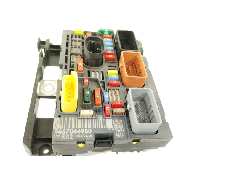 Recambio de caja reles / fusibles para peugeot 5008 (0u_, 0e_) 1.6 hdi referencia OEM IAM 9667044980 BSMR0200 