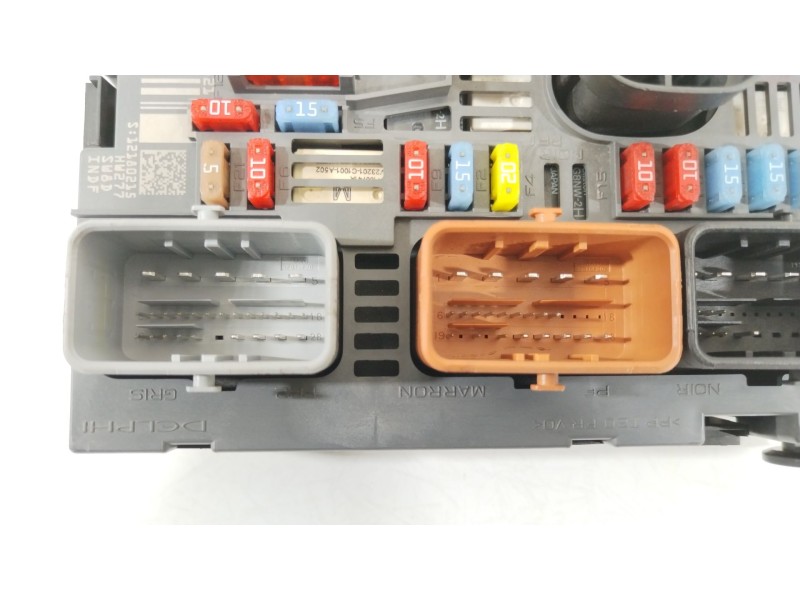 Recambio de caja reles / fusibles para peugeot 5008 (0u_, 0e_) 1.6 hdi referencia OEM IAM 9667044980 BSMR0200 