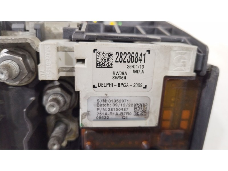 Recambio de caja reles / fusibles para peugeot 5008 (0u_, 0e_) 1.6 hdi referencia OEM IAM 9666527580 97993N 