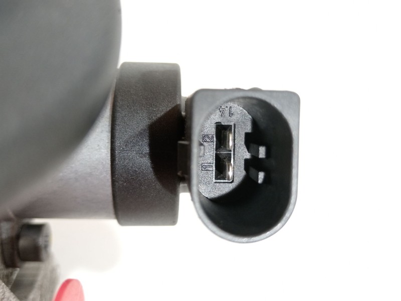 Recambio de bomba inyeccion para audi a4 b8 (8k2) 2.0 tdi referencia OEM IAM 03L130755 0445010507 
