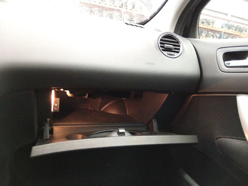 Recambio de guantera para peugeot 308 sw i (4e_, 4h_) 1.6 hdi referencia OEM IAM   