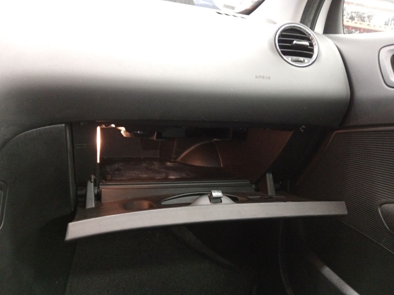 Recambio de guantera para peugeot 308 i (4a_, 4c_) 1.6 hdi referencia OEM IAM   