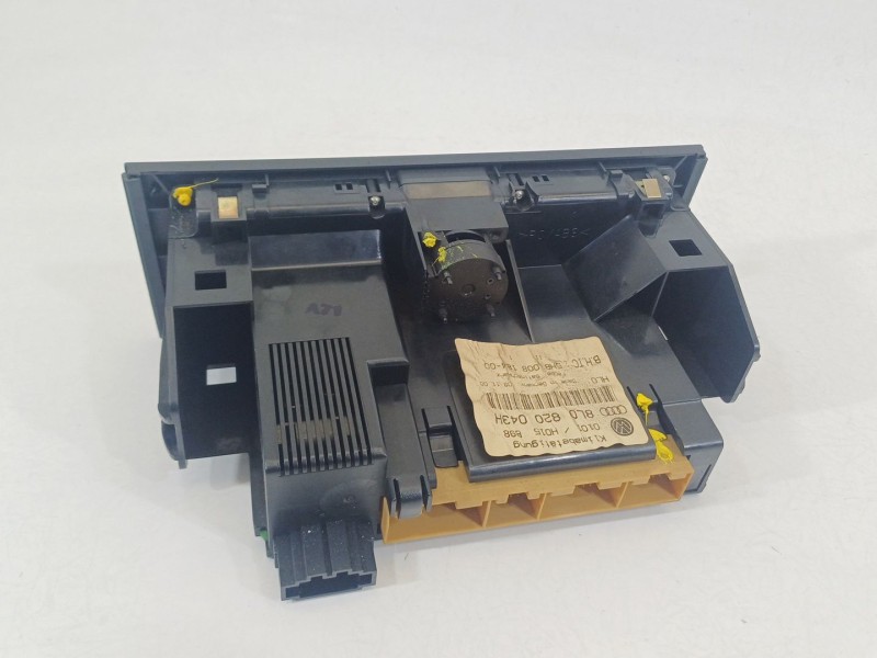 Recambio de mando climatizador para audi a3 (8l1) 1.8 referencia OEM IAM 8L0820043H  