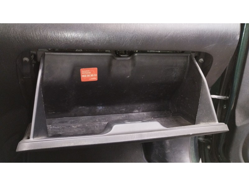 Recambio de guantera para toyota rav 4 ii (_a2_) 2.0 d 4wd (cla20_, cla21_) referencia OEM IAM 5555042030B1  