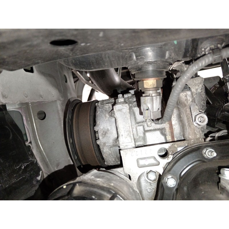 Recambio de compresor aire acondicionado para toyota verso (_r2_) 2.2 d-cat (aur21_) referencia OEM IAM 8831002400  