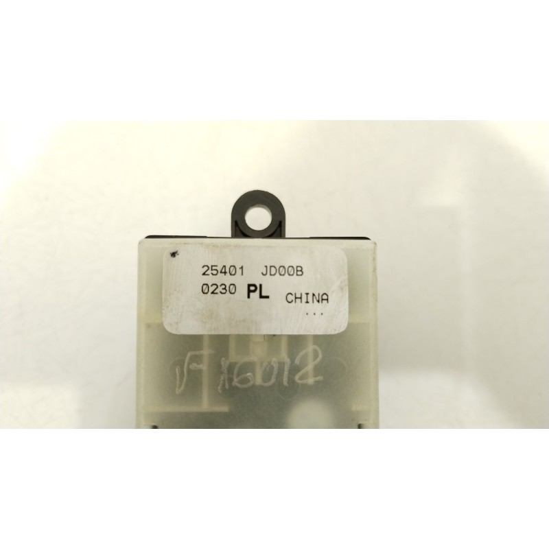Recambio de mando elevalunas delantero izquierdo para nissan qashqai i (j10, nj10) 2.0 dci referencia OEM IAM 25401JD00B  