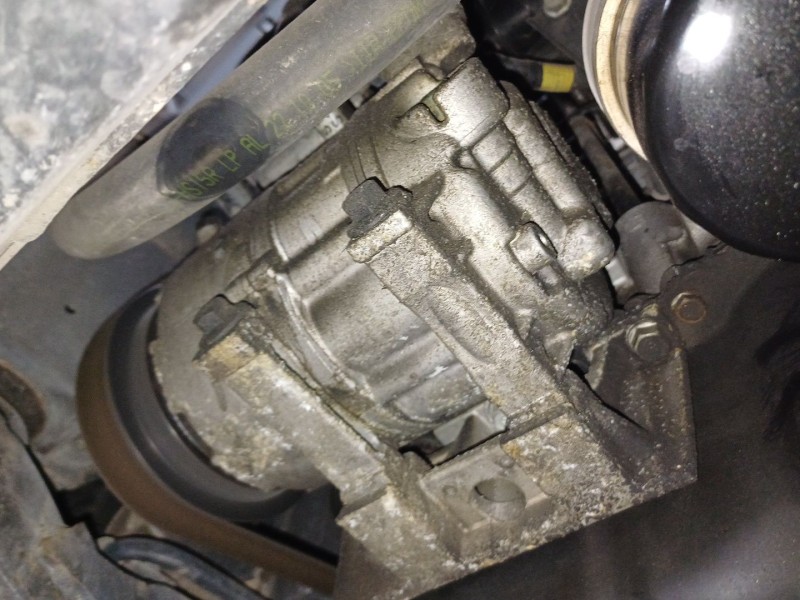 Recambio de compresor aire acondicionado para hyundai sonata v (nf) 2.4 referencia OEM IAM 977013K220  