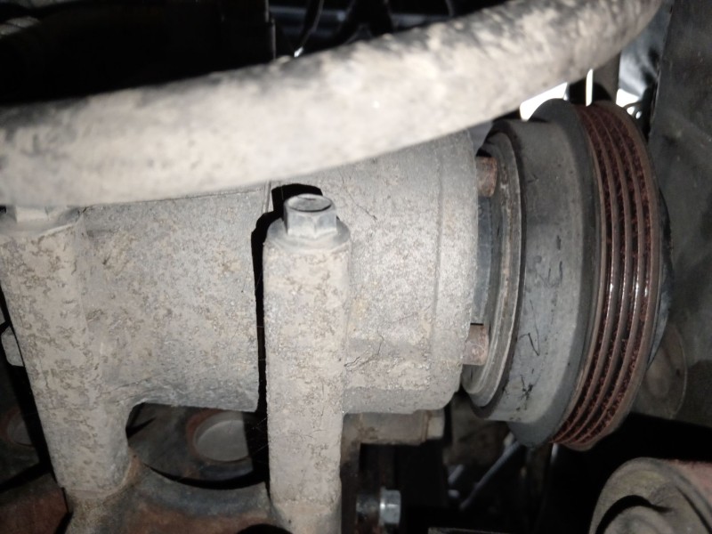 Recambio de compresor aire acondicionado para hyundai tucson (jm) 2.0 referencia OEM IAM 977012E000  