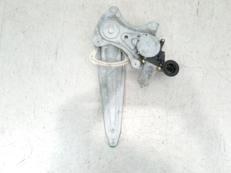 Recambio de elevalunas delantero izquierdo para toyota auris (_e15_) 1.4 (zze150_) referencia OEM IAM 6982002330 857100D100 