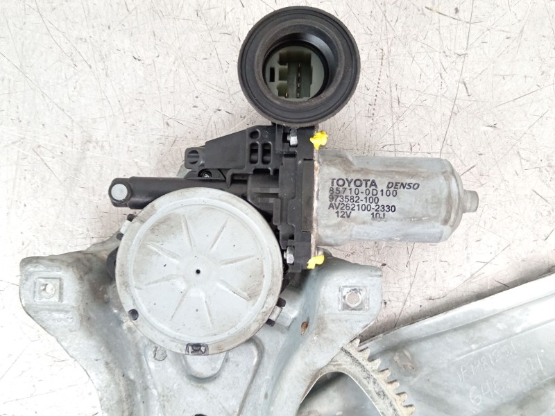 Recambio de elevalunas delantero izquierdo para toyota auris (_e15_) 1.4 (zze150_) referencia OEM IAM 6982002330 857100D100 