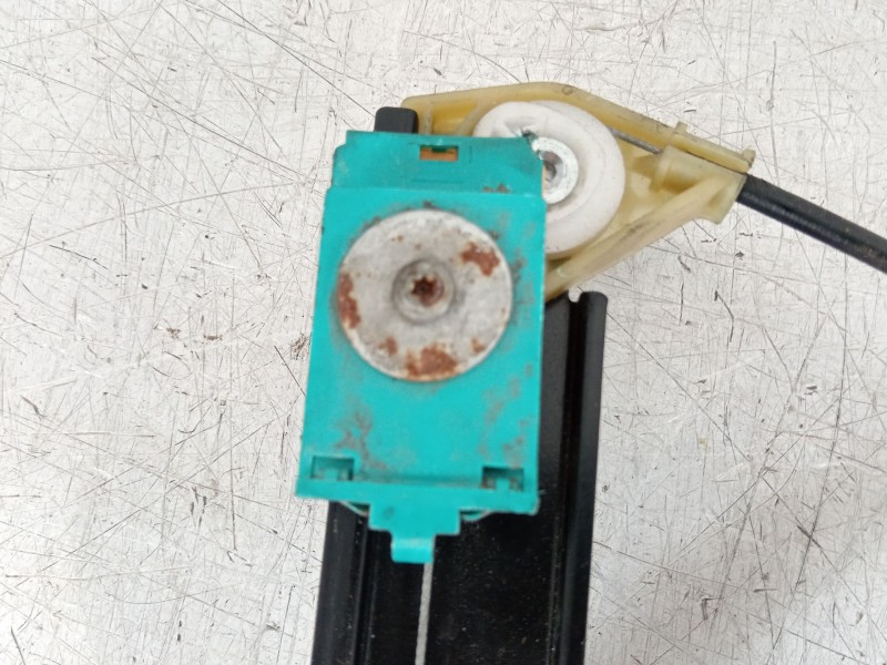Recambio de elevalunas delantero izquierdo para audi a3 (8l1) 1.6 referencia OEM IAM 8L3837461  