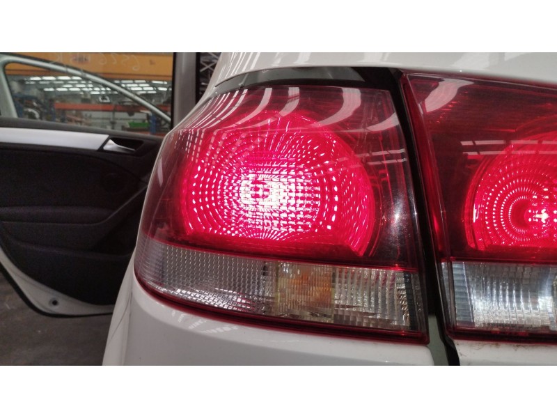 Recambio de piloto trasero izquierdo para volkswagen golf vi (5k1) 1.6 tdi referencia OEM IAM 5K0945095M  