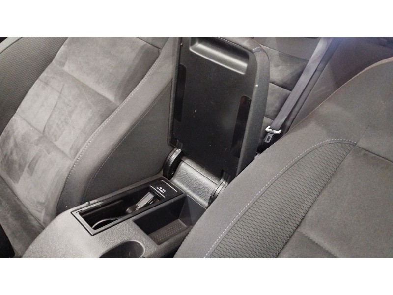 Recambio de apoyabrazos central para volkswagen golf vi (5k1) 1.6 tdi referencia OEM IAM 1K0864207E  