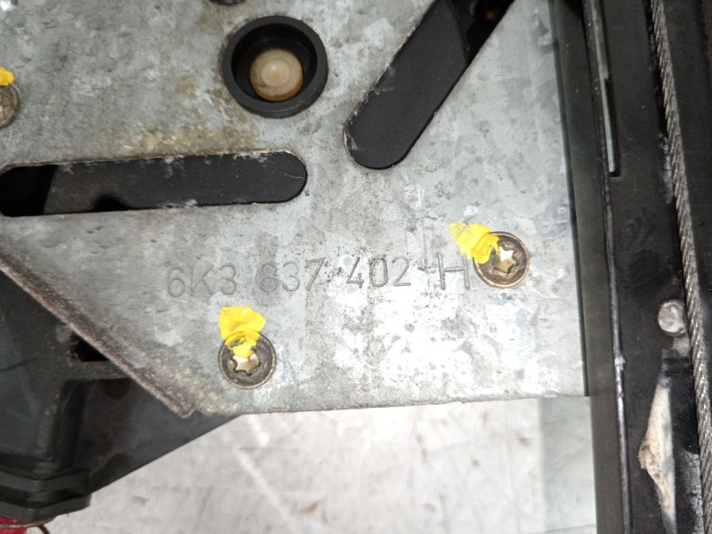 Recambio de elevalunas delantero derecho para seat ibiza ii (6k1) 1.9 sdi referencia OEM IAM 6K3837402H 8K3959802K 