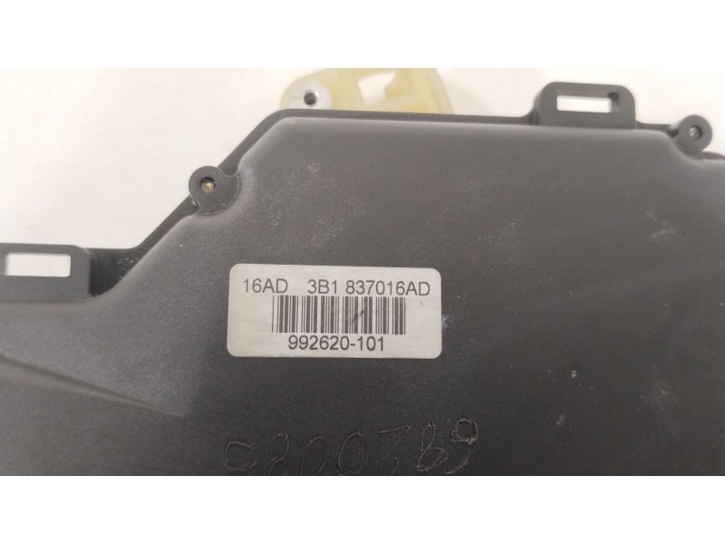 Recambio de cerradura puerta delantera derecha para seat leon (1m1) 1.9 tdi referencia OEM IAM 3B1837016AD  