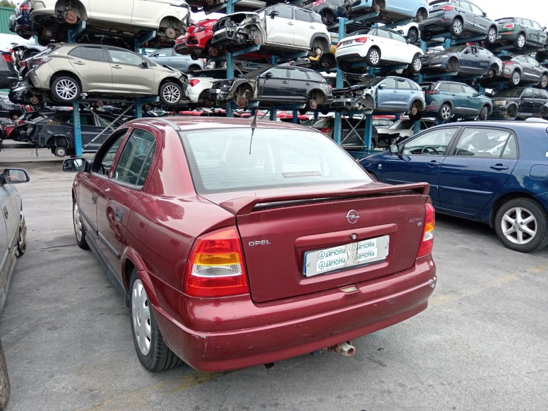 opel astra g sedán (t98) del año 1999