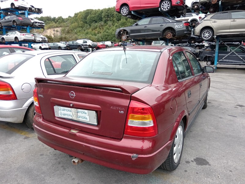 opel astra g sedán (t98) del año 1999