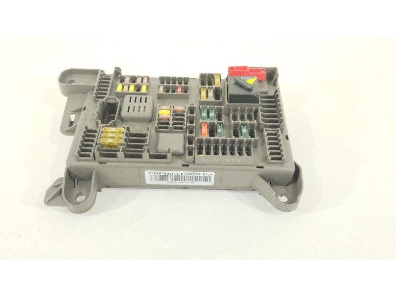 Recambio de caja reles / fusibles para bmw x5 (e70) xdrive 30 d referencia OEM IAM 693168704  
