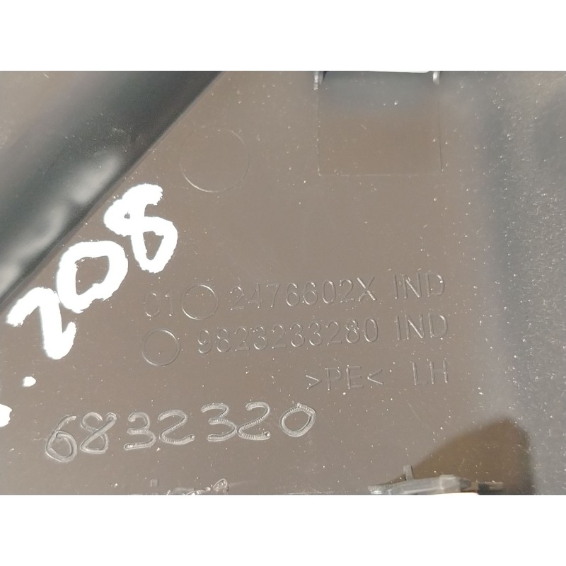 Recambio de moldura para peugeot 208 ii (ub_, up_, uw_, uj_) 1.5 bluehdi 100 referencia OEM IAM 9823233280  