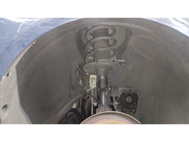 Recambio de amortiguador delantero derecho para ford focus iii 1.0 ecoboost referencia OEM IAM BV6118045LAB  
