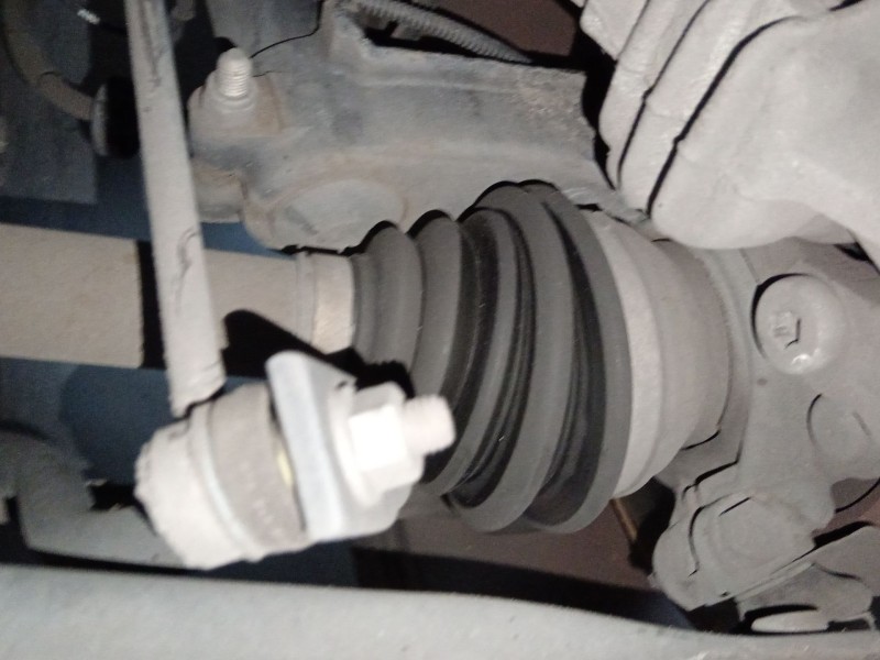 Recambio de transmision delantera izquierda para citroën c4 cactus 1.6 bluehdi 100 referencia OEM IAM 9677477080  