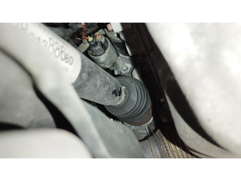 Recambio de transmision delantera derecha para citroën c3 ii (sc_) 1.4 vti 95 referencia OEM IAM 9801388680  
