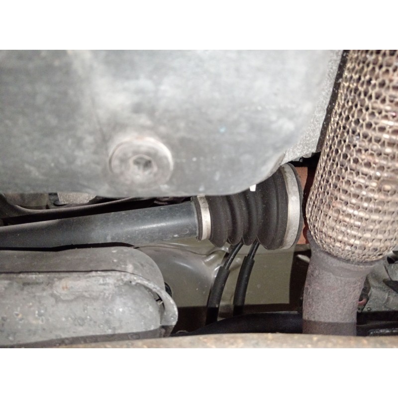 Recambio de transmision delantera derecha para peugeot 208 i (ca_, cc_) 1.2 vti 82 referencia OEM IAM 9803959680  