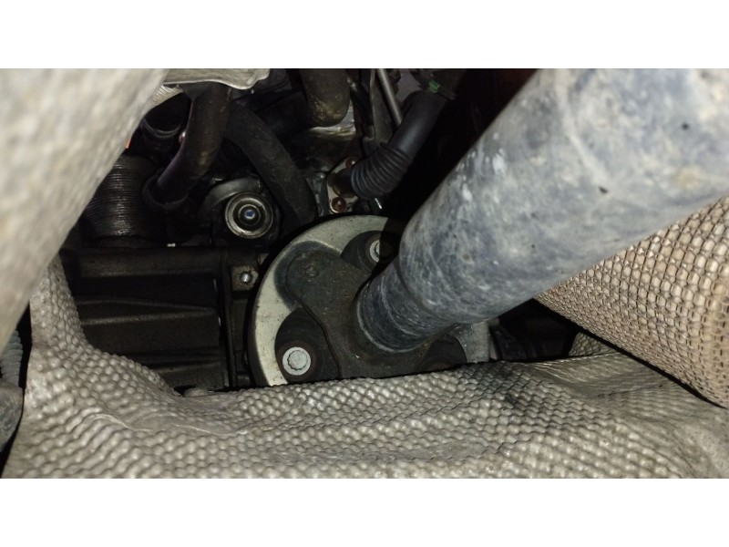 Recambio de transmision central para audi q3 (8ub, 8ug) 2.0 tdi referencia OEM IAM 5N0521101E  