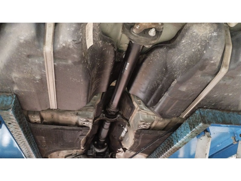 Recambio de transmision central para bmw 5 (f10) 530 d xdrive referencia OEM IAM 7614503  