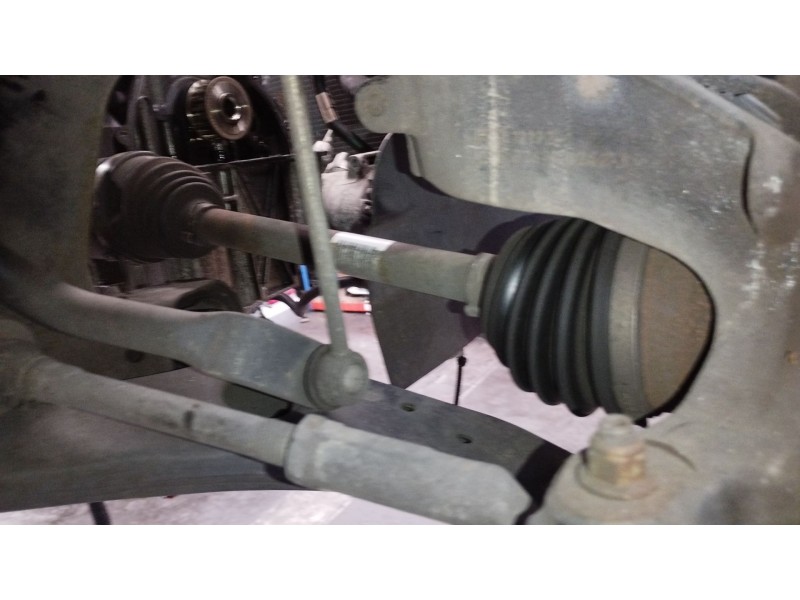 Recambio de transmision delantera derecha para ford focus iii sedán 1.0 ecoboost referencia OEM IAM BV613B436TA  
