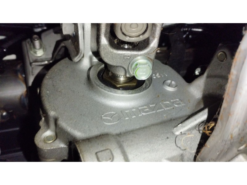 Recambio de columna direccion para mazda 3 sedán (bm_, bn_) 2.2 d referencia OEM IAM Q003TG0073 JJ501000523 