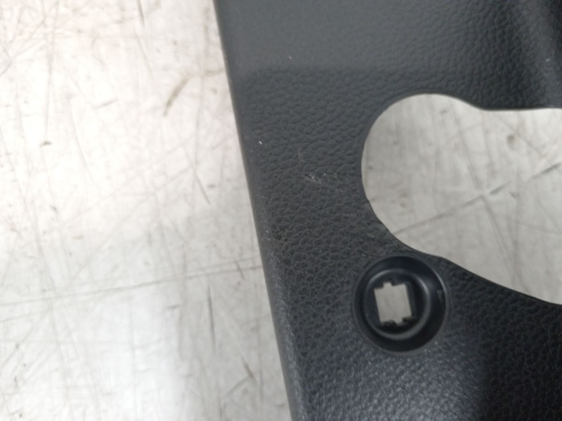 Recambio de moldura para seat ibiza (kj1) fr referencia OEM IAM 6F0863483 6F0863483B 