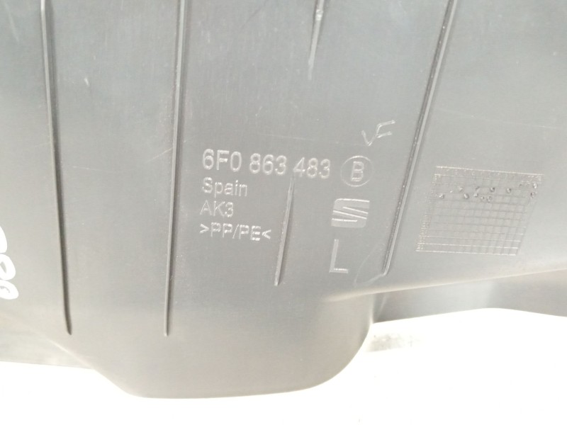 Recambio de moldura para seat ibiza (kj1) fr referencia OEM IAM 6F0863483 6F0863483B 