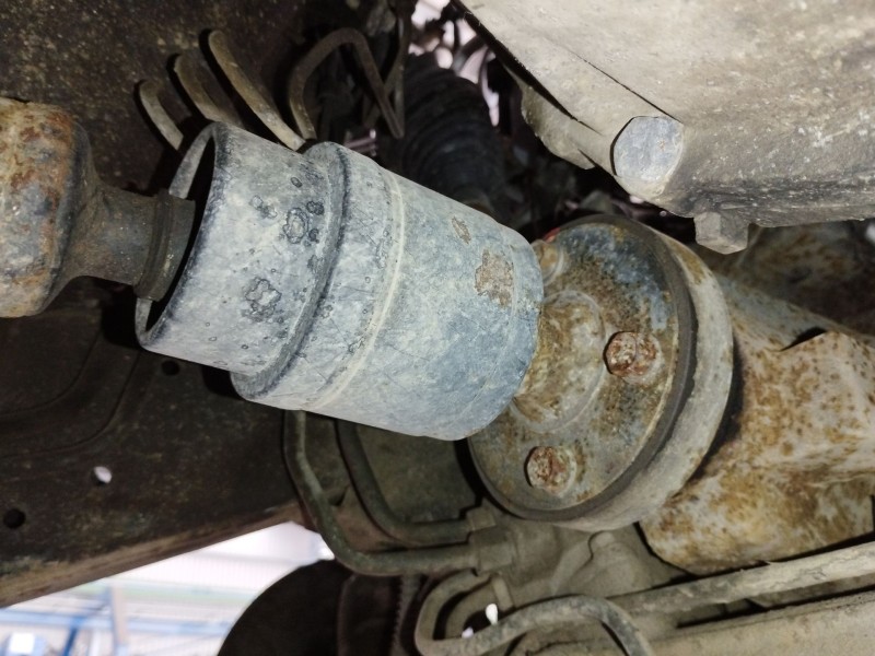 Recambio de transmision central delantera para ssangyong rexton 270 xdi premium referencia OEM IAM 3310008622  