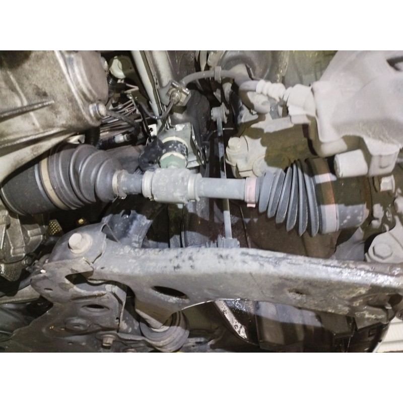 Recambio de transmision delantera izquierda para mazda 3 sedán (bl) 1.6 mzr cd (bl14) referencia OEM IAM GG6825600A  