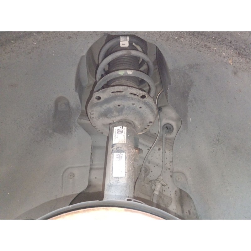 Recambio de amortiguador delantero izquierdo para volkswagen touran (5t1) 1.6 tdi referencia OEM IAM 5QA413031AA  5QA412021CK