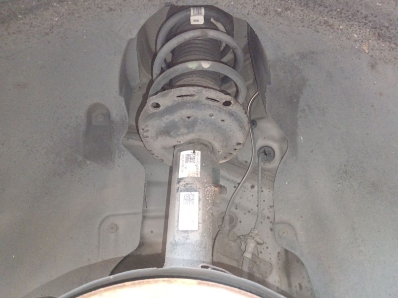 Recambio de amortiguador delantero izquierdo para volkswagen touran (5t1) 1.6 tdi referencia OEM IAM 5QA413031AA  5QA412021CK