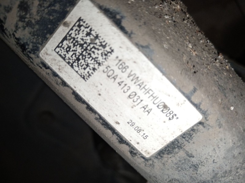 Recambio de amortiguador delantero izquierdo para volkswagen touran (5t1) 1.6 tdi referencia OEM IAM 5QA413031AA  5QA412021CK