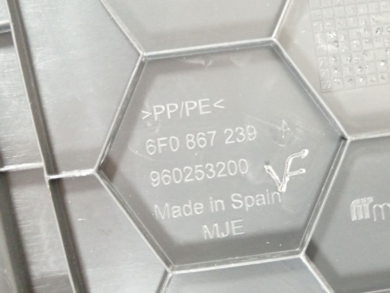 Recambio de moldura para seat ibiza (kj1) fr referencia OEM IAM 6F0867239A  