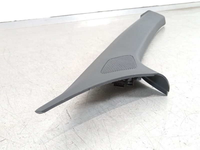 Recambio de moldura para seat ibiza (kj1) fr referencia OEM IAM 6F0867234C 6F0867234D 6F0867234E
