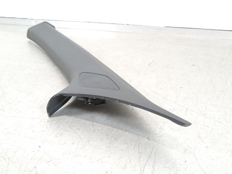 Recambio de moldura para seat ibiza (kj1) fr referencia OEM IAM 6F0867233C 6F0867233D 6F0867233E