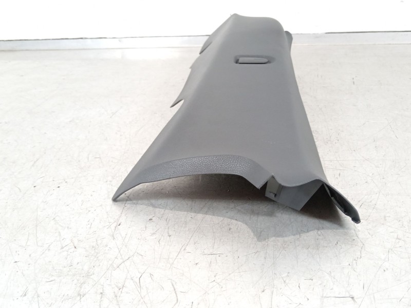 Recambio de moldura para seat ibiza (kj1) fr referencia OEM IAM 6F0867765 6F0867765C 