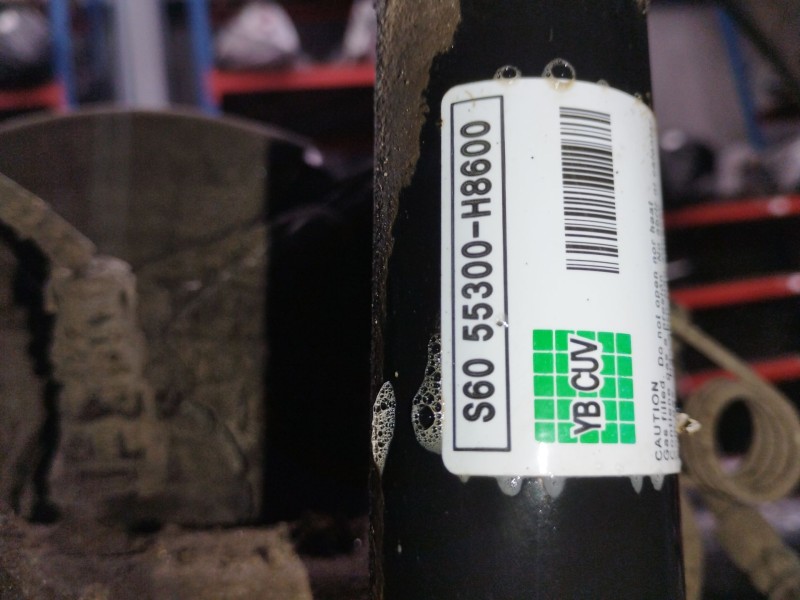 Recambio de amortiguador trasero derecho para kia stonic (ybcuv) black edition referencia OEM IAM 55300H8600  