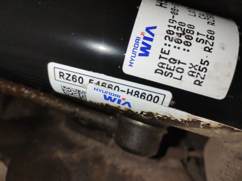 Recambio de amortiguador delantero derecho para kia stonic (ybcuv) black edition referencia OEM IAM 54660H8600  