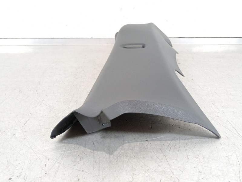 Recambio de moldura para seat ibiza (kj1) fr referencia OEM IAM 6F0867766  