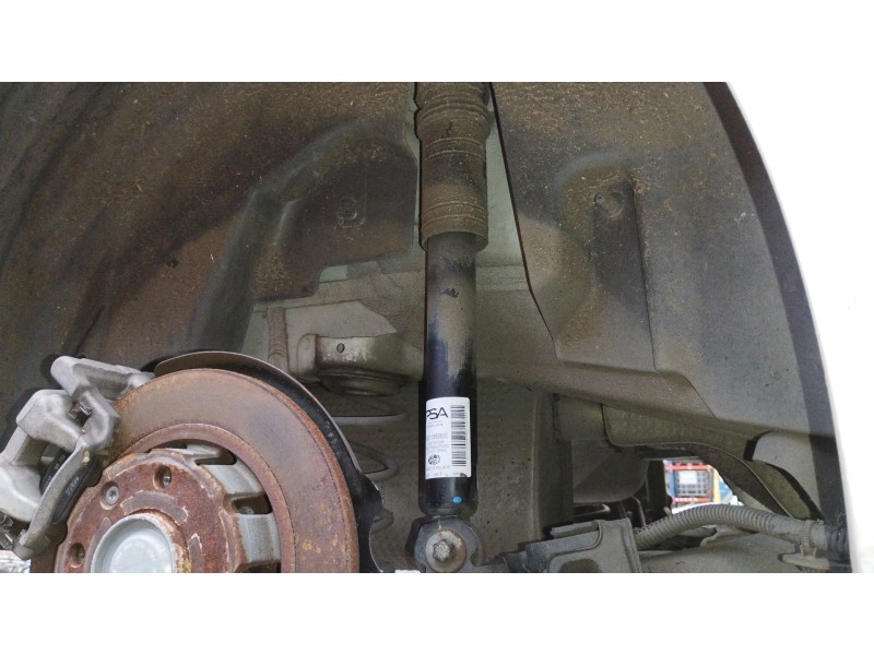 Recambio de amortiguador trasero derecho para peugeot 208 2020 referencia OEM IAM 98311866800  